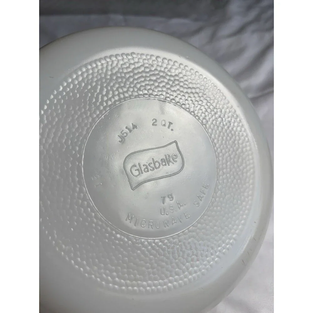 Vintage Glasbake GREEN DAISY 2qt Round Casserole Baking Dish J514 Milk Glass USA